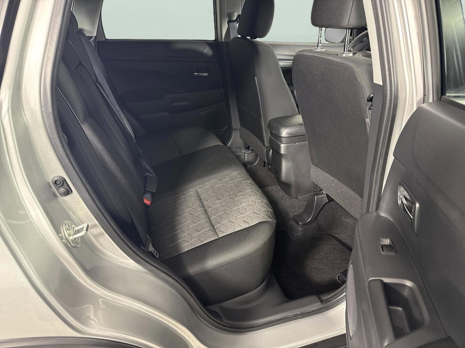 2023 Mitsubishi Outlander Sport ES