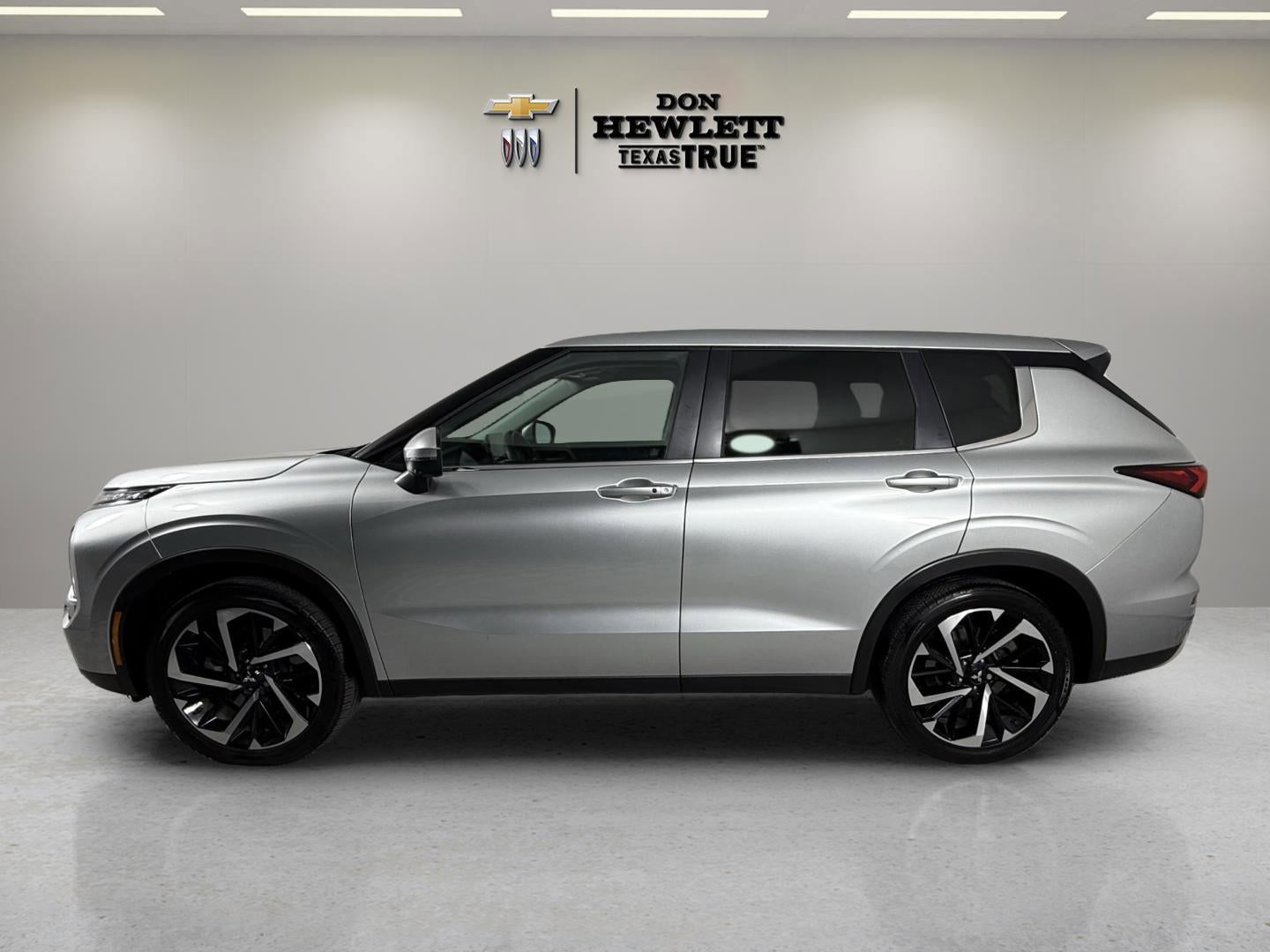 2022 Mitsubishi Outlander SE