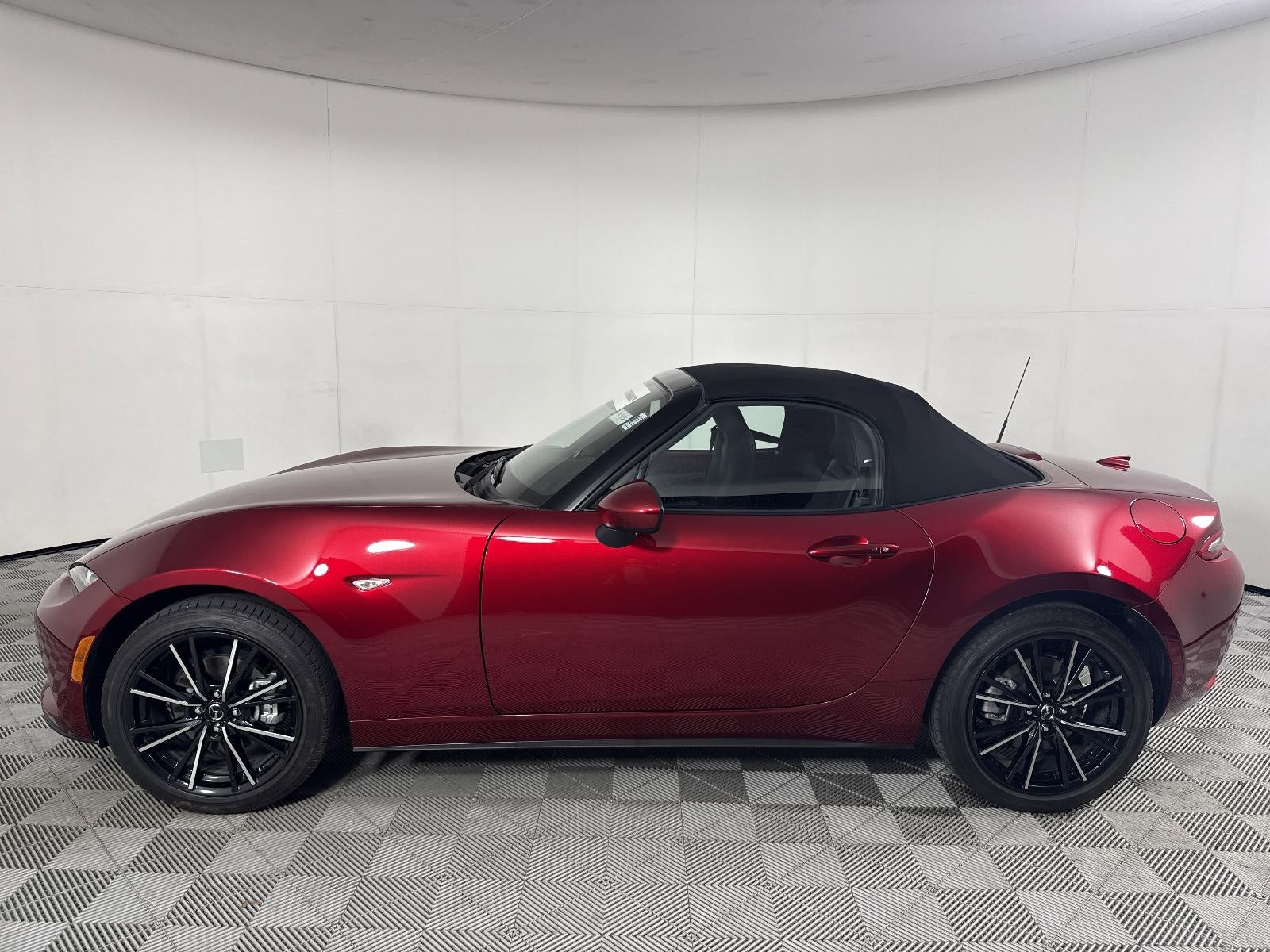 2025 Mazda Mazda MX-5 Miata Grand Touring