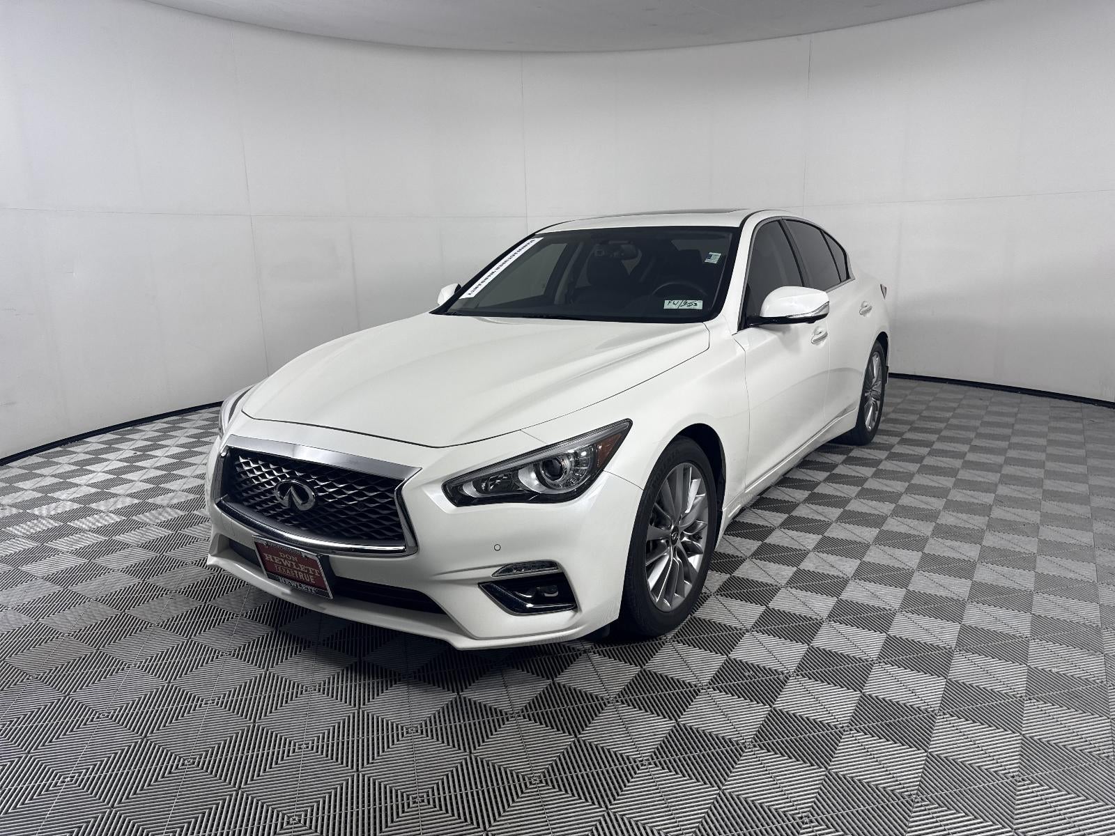 2023 INFINITI Q50 LUXE