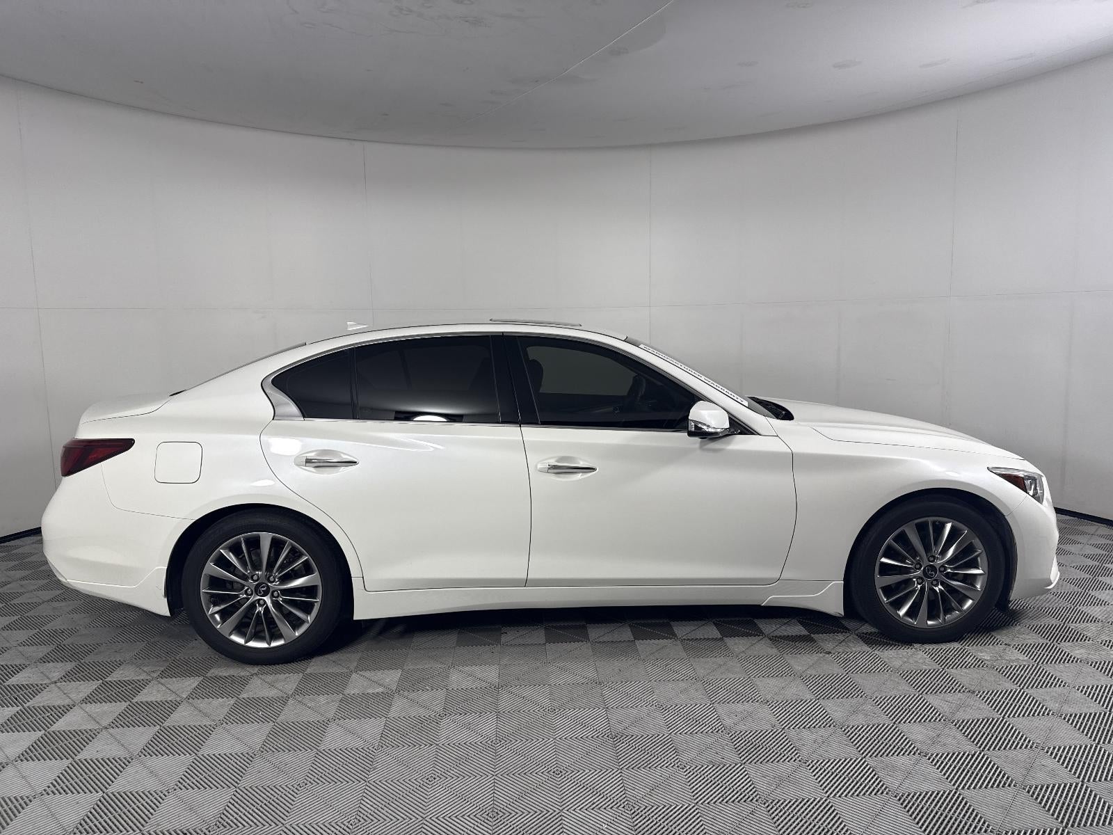 2023 INFINITI Q50 LUXE