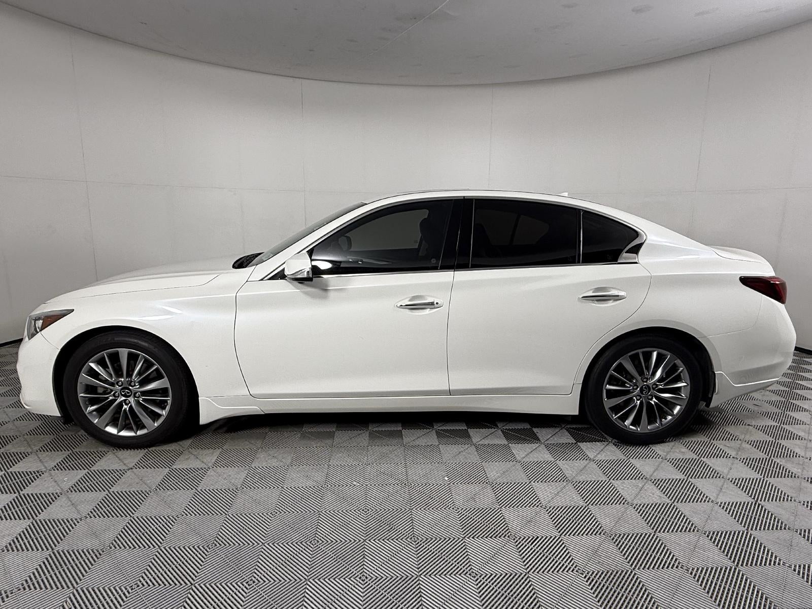 2023 INFINITI Q50 LUXE