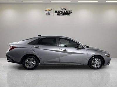 2025 Hyundai Elantra SE