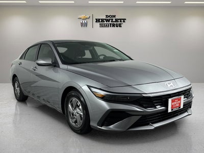 2025 Hyundai Elantra SE