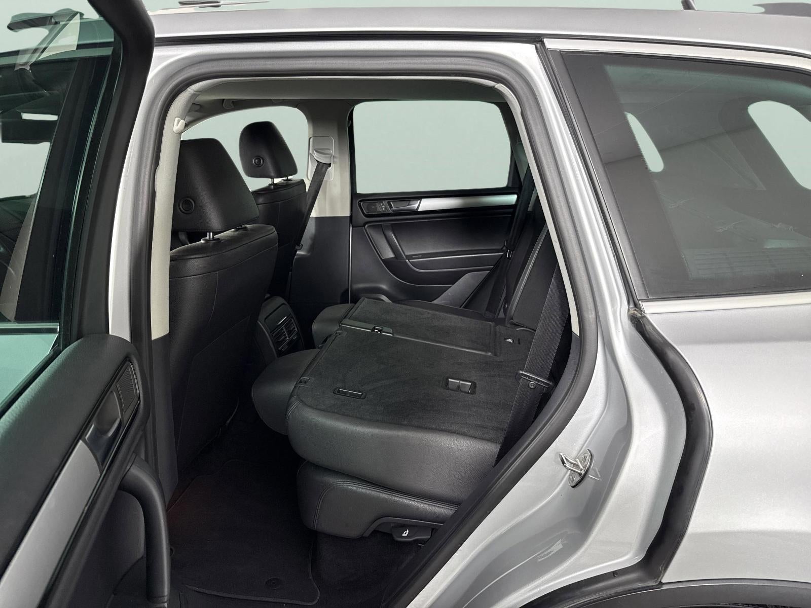 2013 Volkswagen Touareg Sport