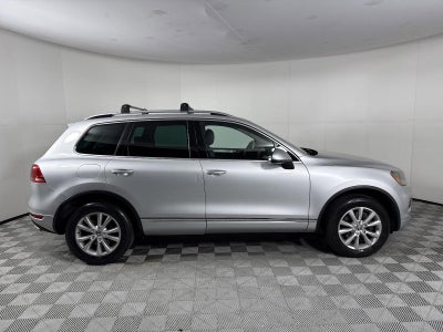 2013 Volkswagen Touareg Sport