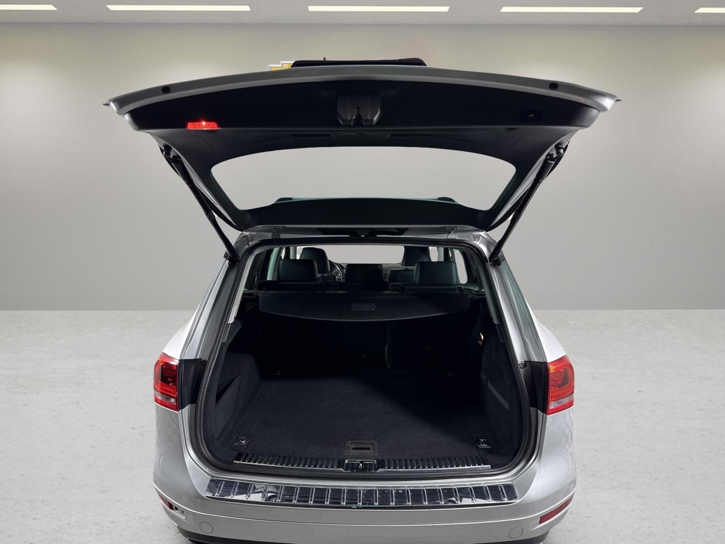 2013 Volkswagen Touareg Sport