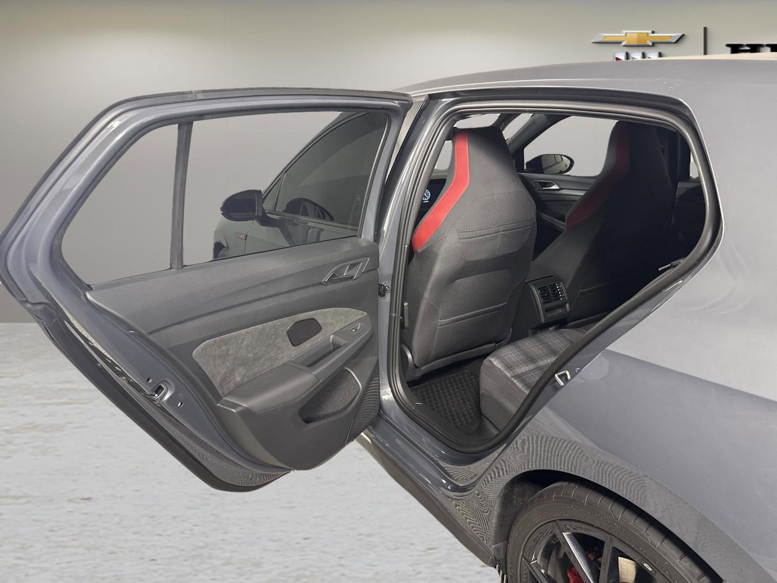 2024 Volkswagen Golf GTI 380 SE