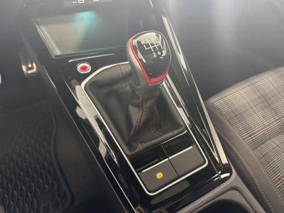 2024 Volkswagen Golf GTI 380 SE